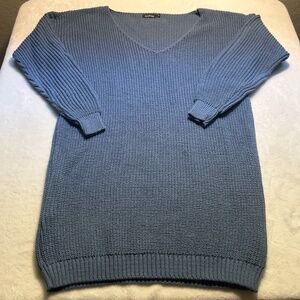 Boohoo women’s L blue Vneck Sweater